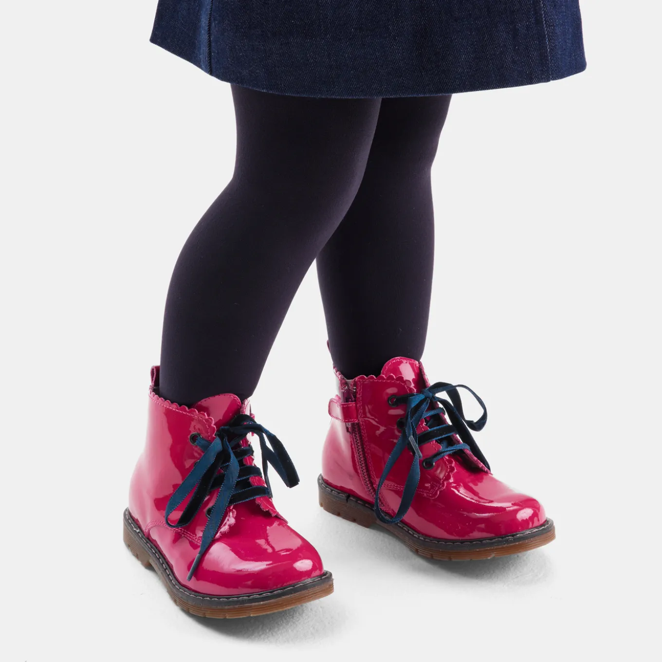 Baby girl smooth leather booties