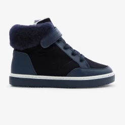 Boy lined sneakers