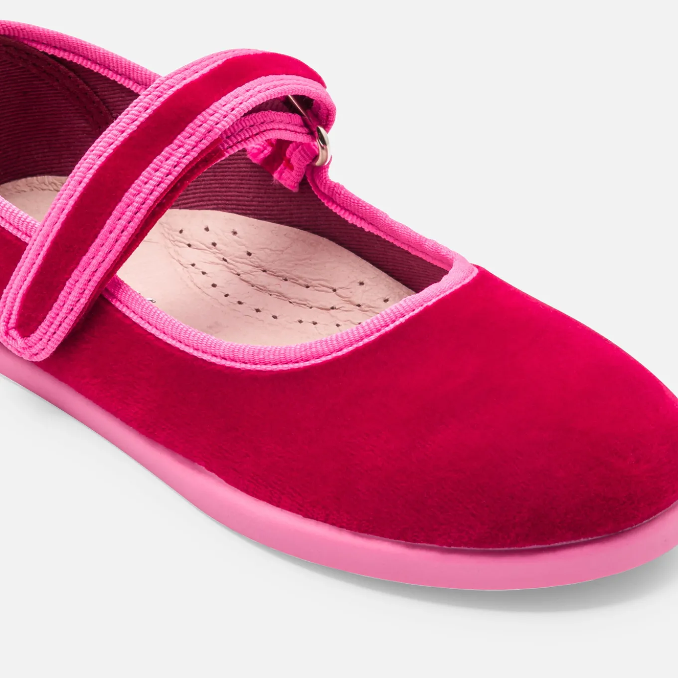 Girl ballerinas