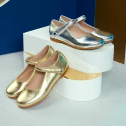 Girl glazed leather Mary Janes